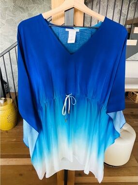 La Blanca NWT Blue Ombre V-Neck Tunic with Drawstring